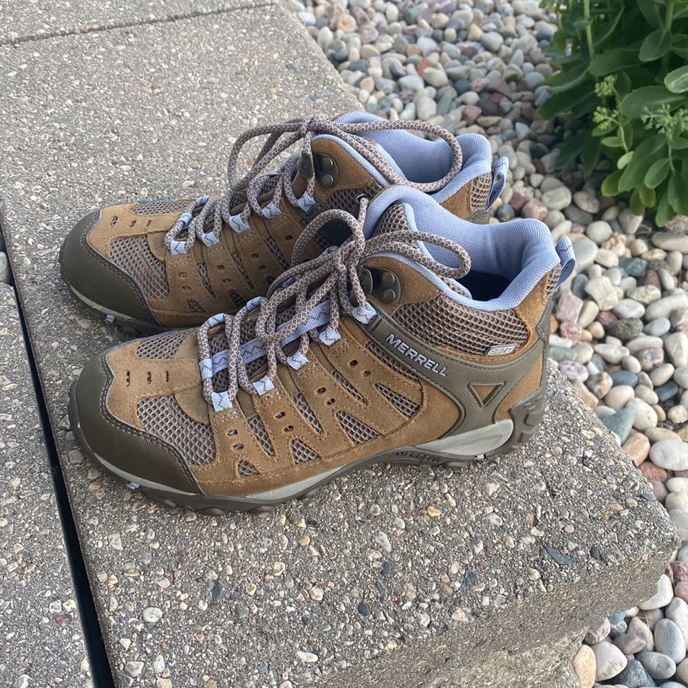 Merrell Hiking Boots - Picture 4 of 8